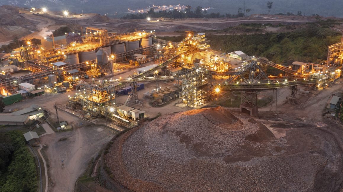 open pit mining heavy equipment